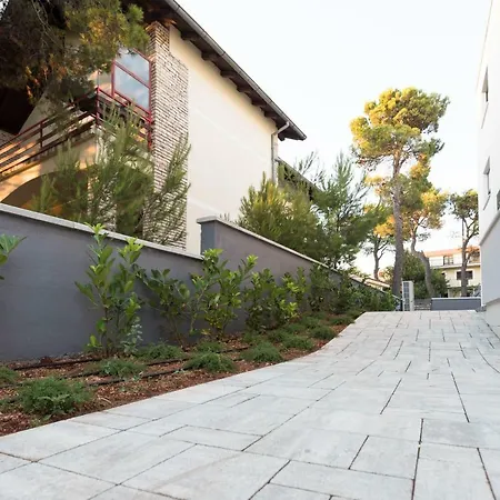 Croatica Apartment *