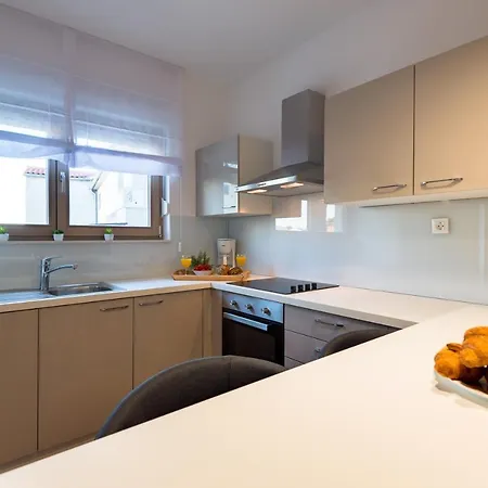 Croatica Brodarica Apartment *